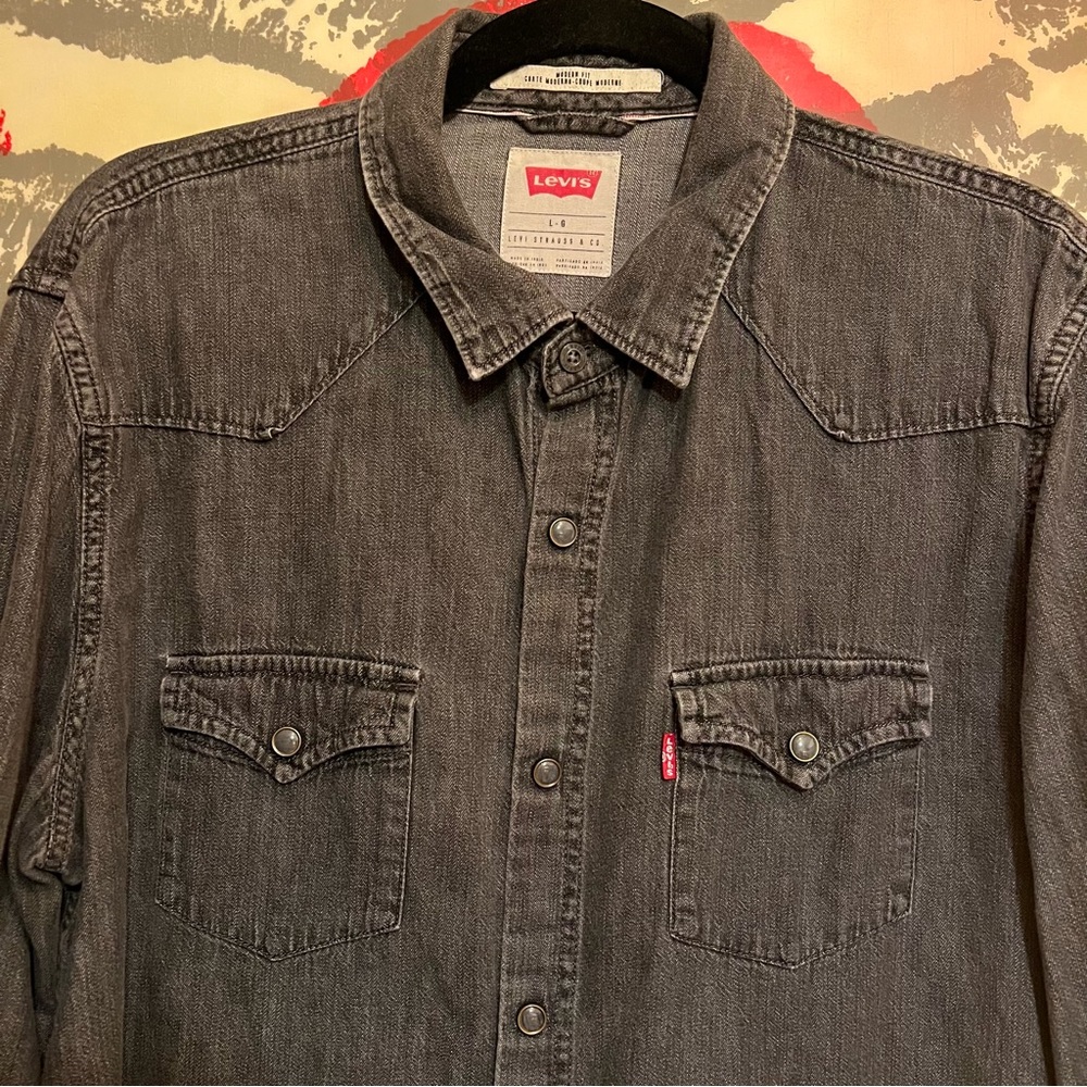 Vintage Levi’s Charcoal Button Down